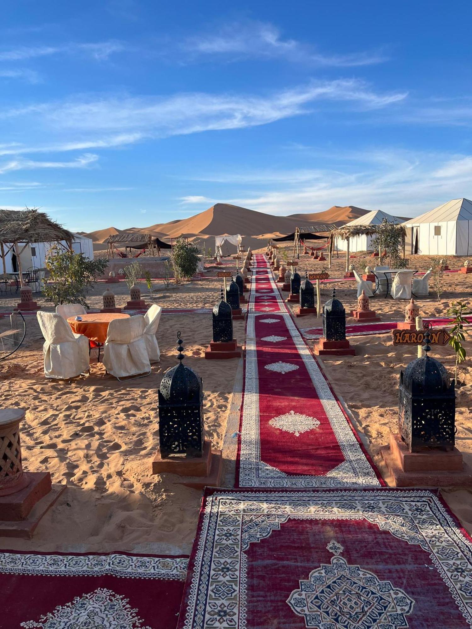 Nizar Luxury Tent เมอร์ซูกา ภายนอก รูปภาพ