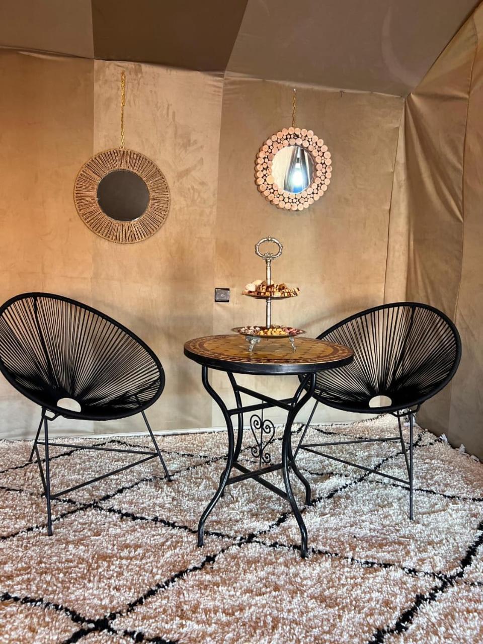 Nizar Luxury Tent เมอร์ซูกา ภายนอก รูปภาพ