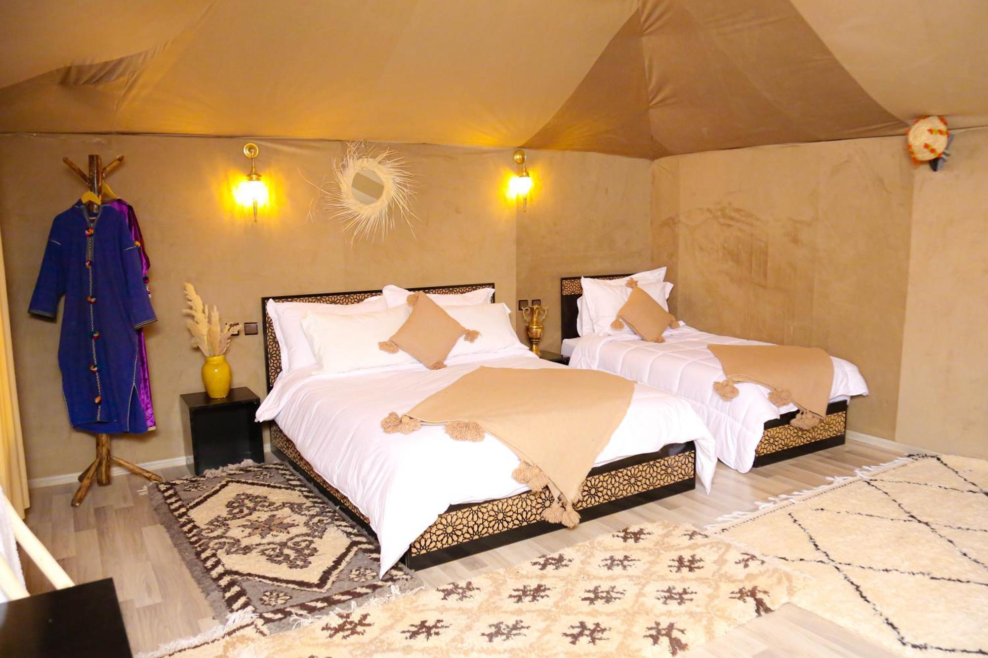 Nizar Luxury Tent เมอร์ซูกา ภายนอก รูปภาพ