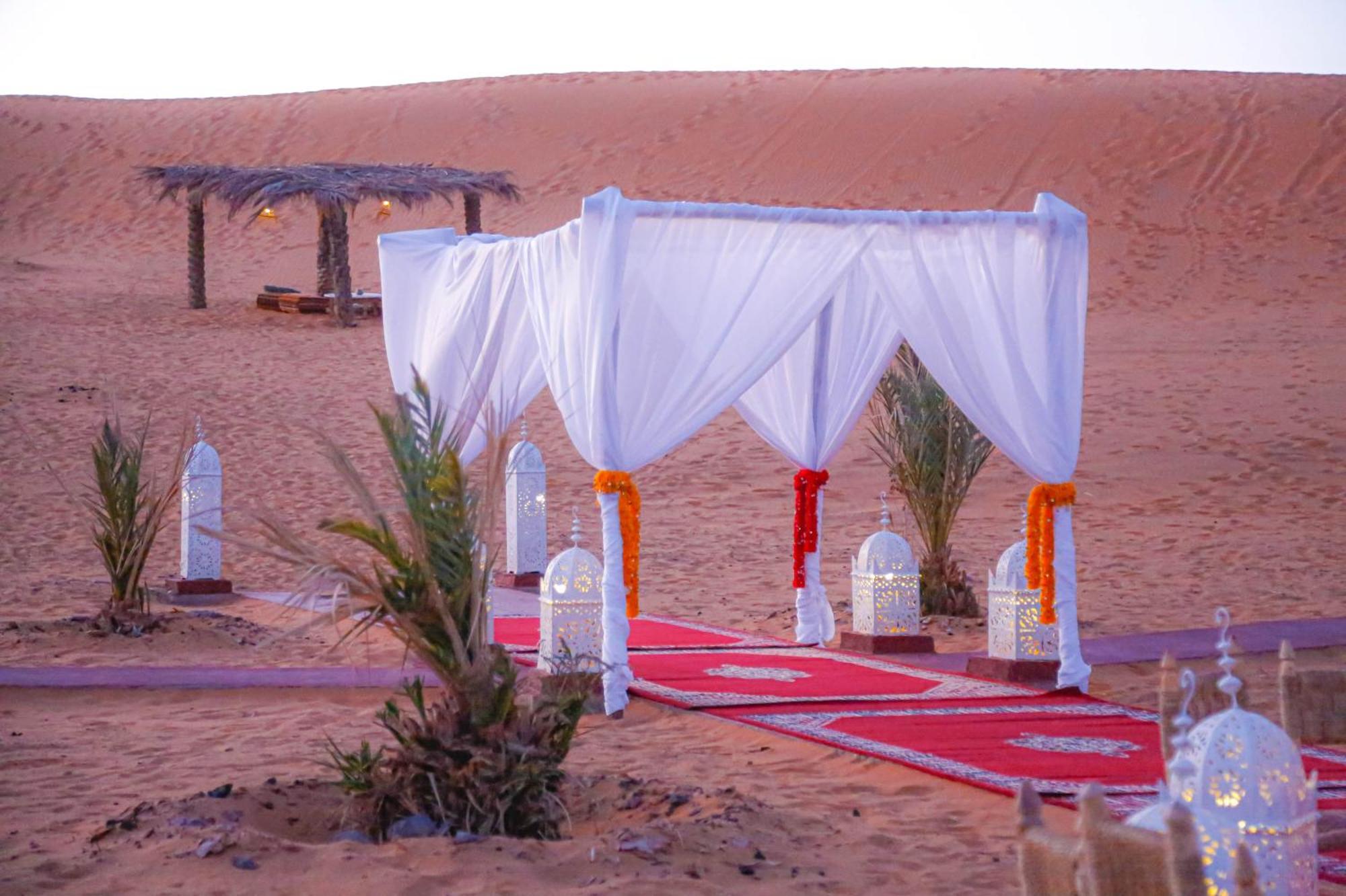 Nizar Luxury Tent เมอร์ซูกา ภายนอก รูปภาพ