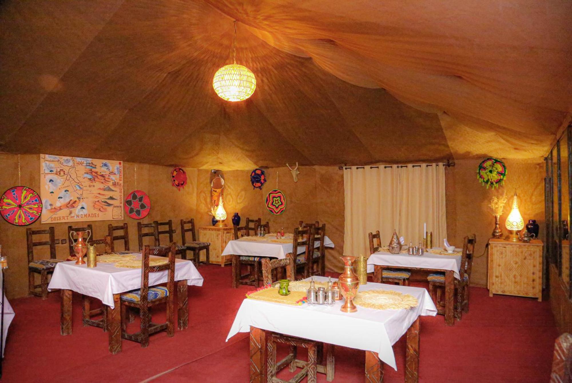 Nizar Luxury Tent เมอร์ซูกา ภายนอก รูปภาพ